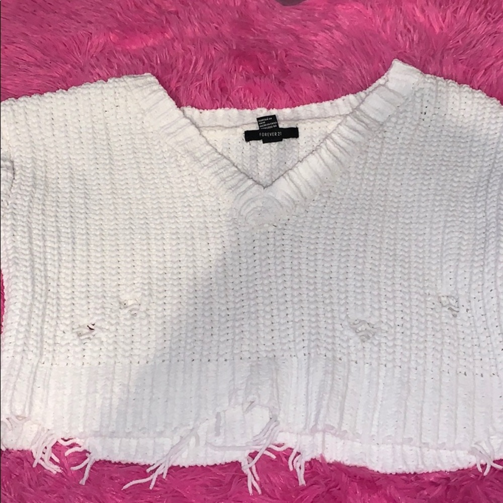 CROPPED WHITE SWEATER